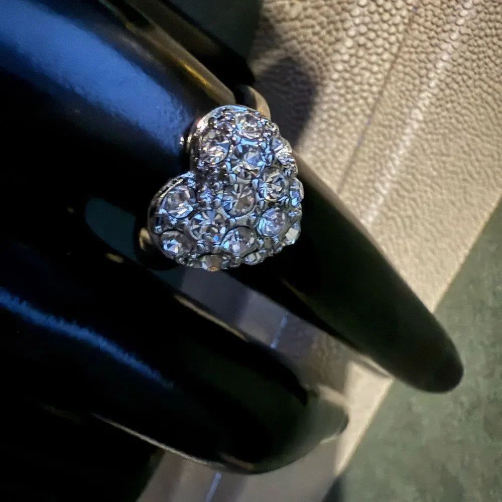 Silver Heart Rhinestone Statement Ring Size 9 Romantic Sparkle - Picture 15 of 16